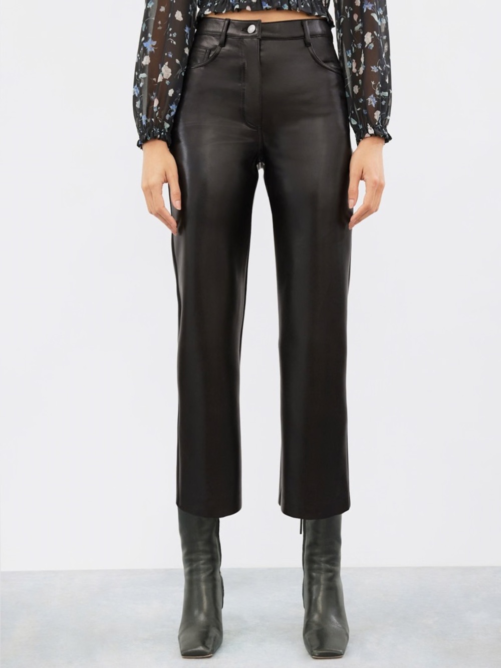 Aritzia Wilfred Melina Cropped Vegan Leather Pant - Black